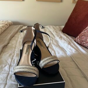 Navy blue/silver block heels